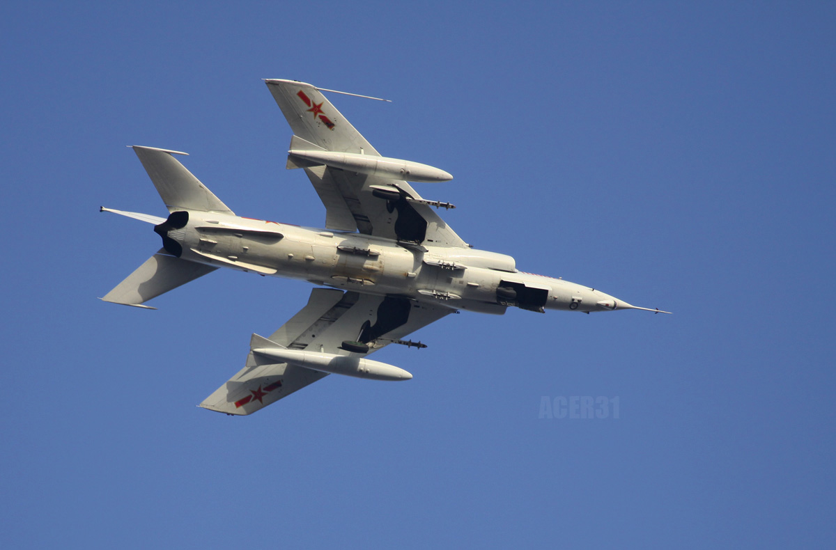 中国空军强五攻击机 10/38 隐藏描述