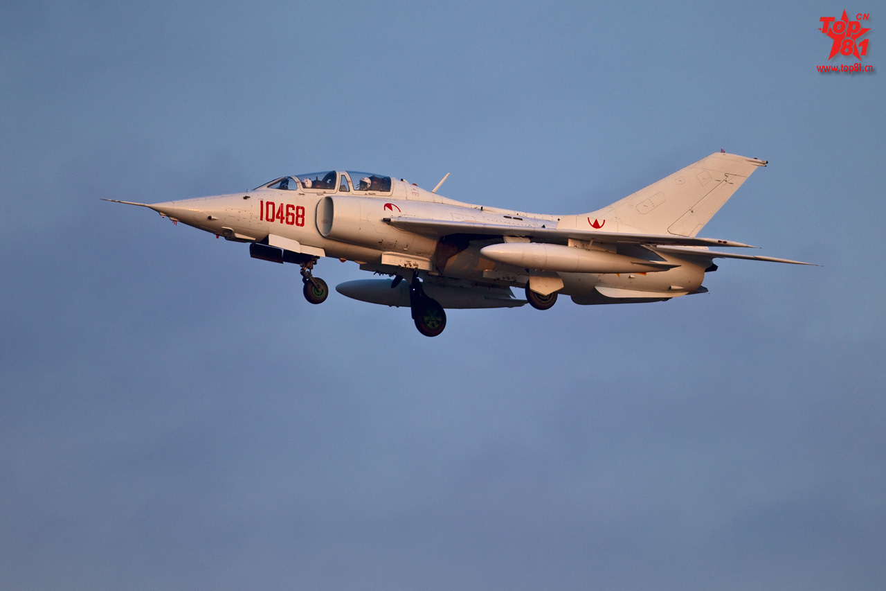 中国空军强五攻击机 35/38 隐藏描述