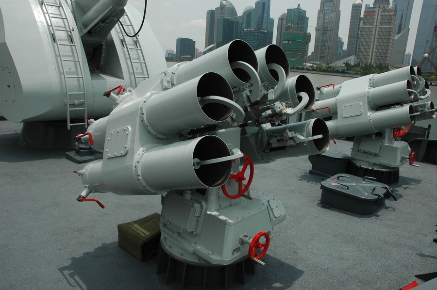 马鞍山号军舰上的反潜深弹发射器 35/45 隐藏描述