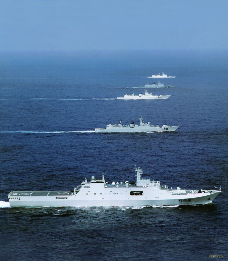 中国海军编队威武霸气