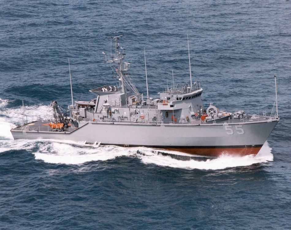 在美国海军服役的"金鹰"号扫雷舰