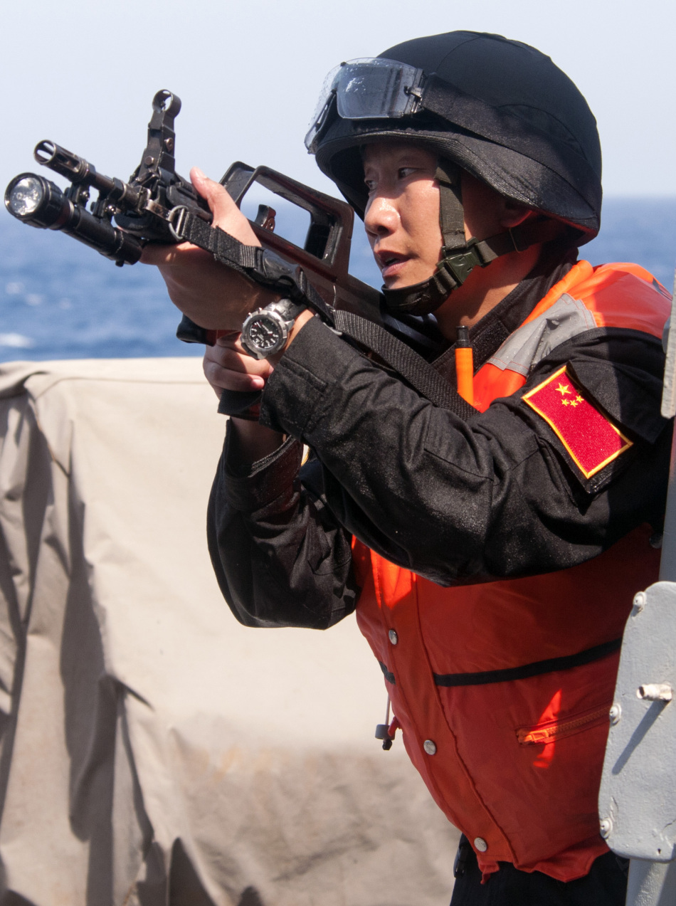 中美特战队在亚丁湾联演反海盗