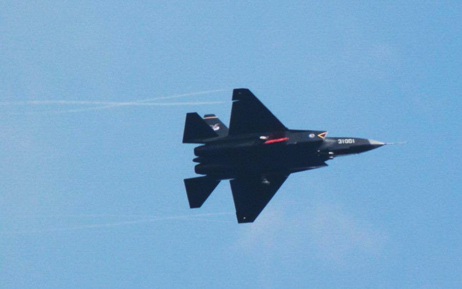 外媒关注歼31 或成中国第二代舰载战斗机