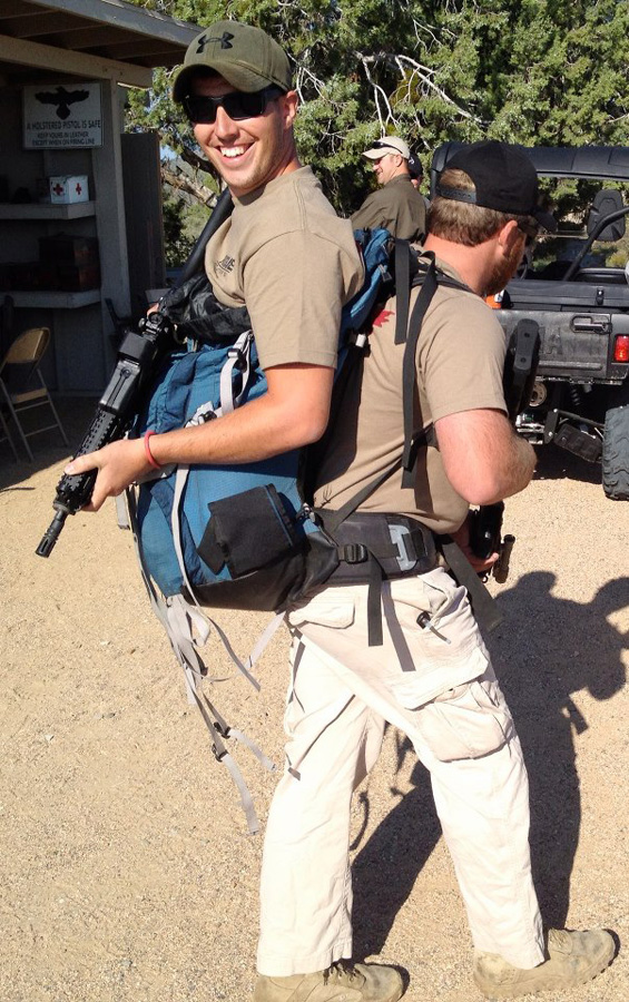 外军残疾士兵依然顽强战斗