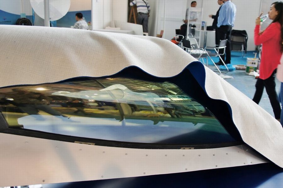 珠海航展惊现f16座舱盖真品