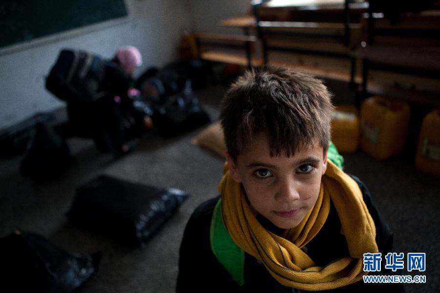 "逃离家园,以泪洗面":记录战火中的加沙儿童们