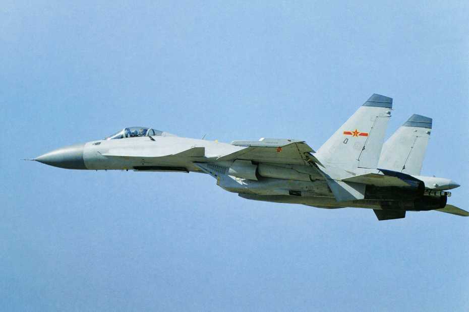 国产首种双座歼15s舰载战斗机将进行新试飞