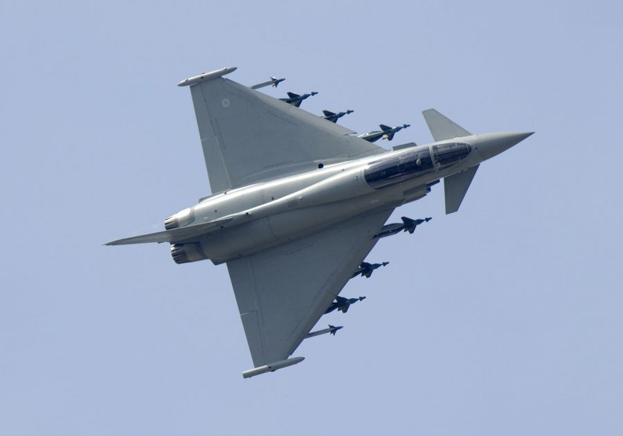 见识一下台风战机凶残的挂载力