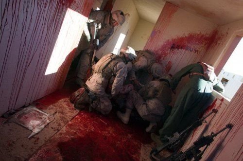 美军救援演练现场超血腥