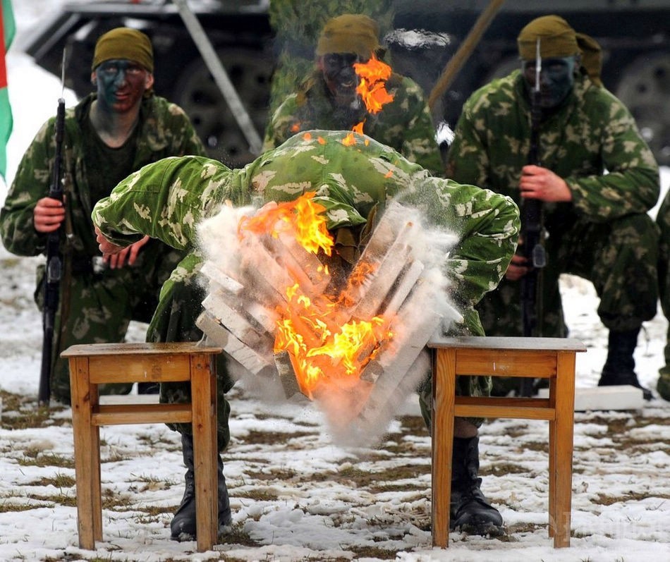 11/20 隐藏描述 12/20 隐藏描述   当地时间2012年2月11日,南非mount