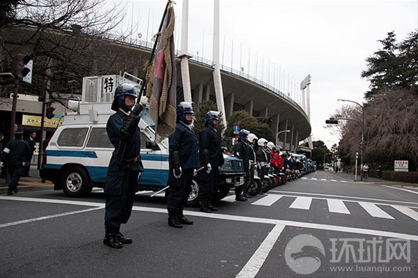 日本警视厅大张旗鼓炫耀实力