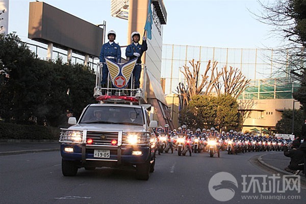 日本警视厅大张旗鼓炫耀实力