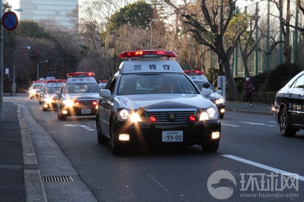 日本警视厅大张旗鼓炫耀实力