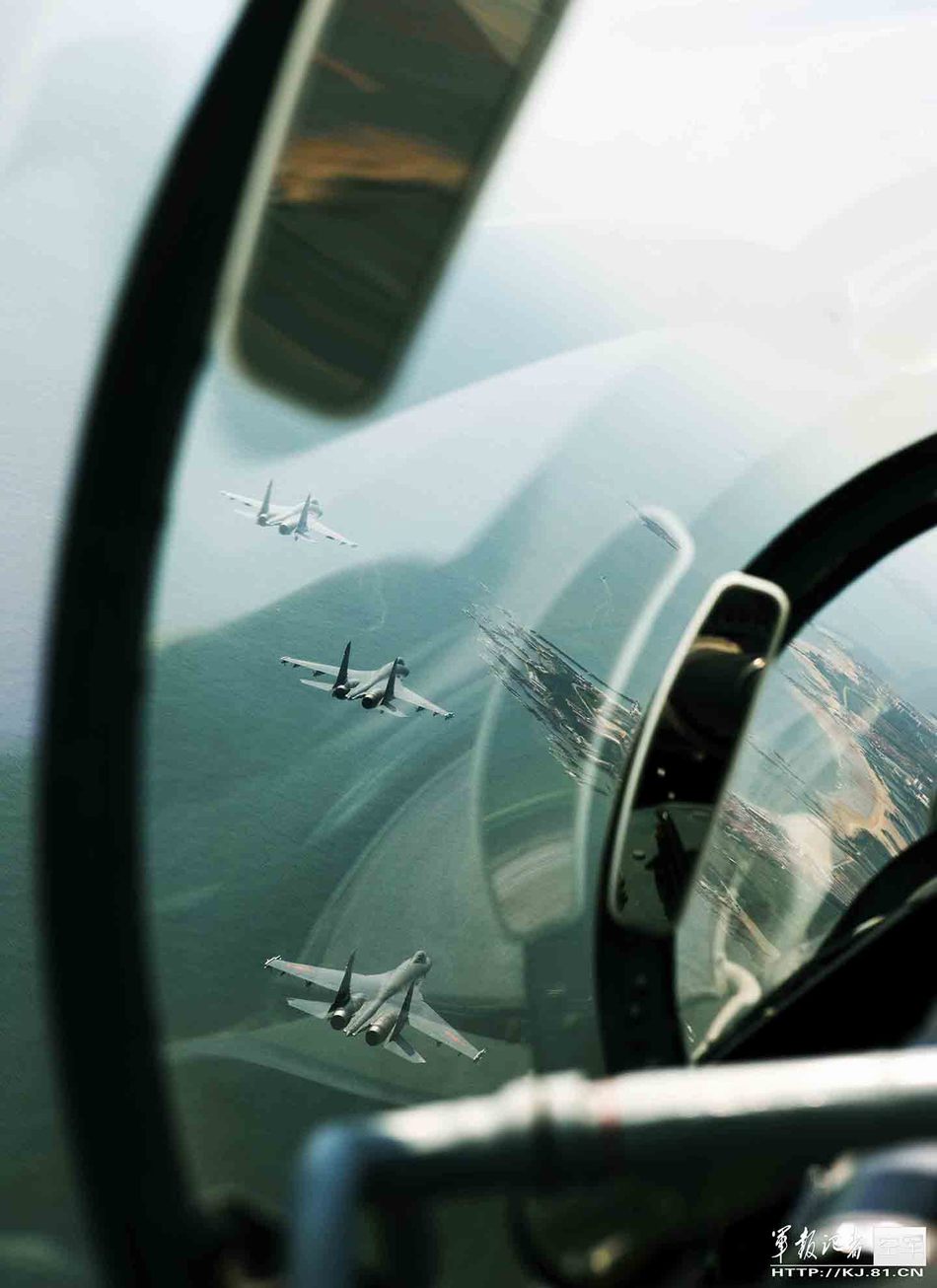 太行版 歼 11机群横扫海空