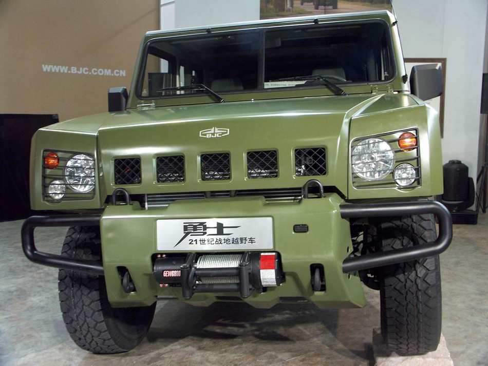 图为勇士二代军用越野车.