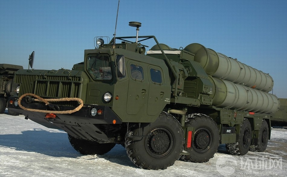 俄罗斯防空部队装备的s-400防空导弹