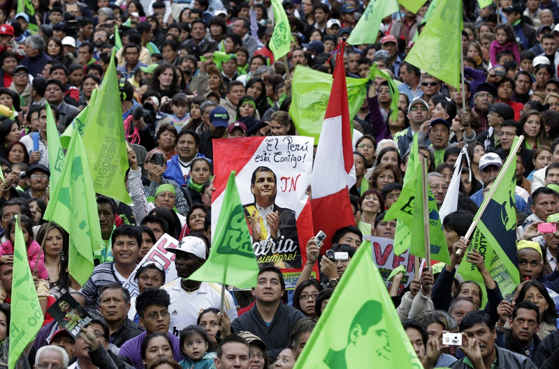 厄瓜多尔总统成功连任