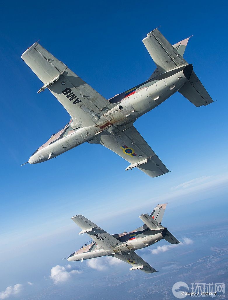 委内瑞拉k8教练机涂装很洋气