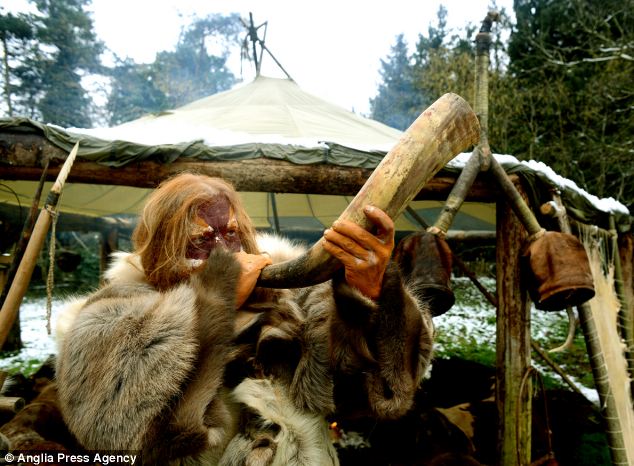 探访现代版原始人穴居生活