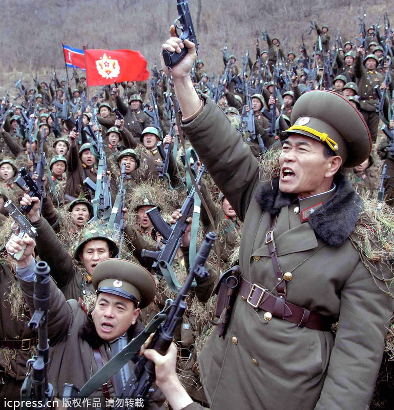 朝鲜人民军重机枪扫射战意高昂