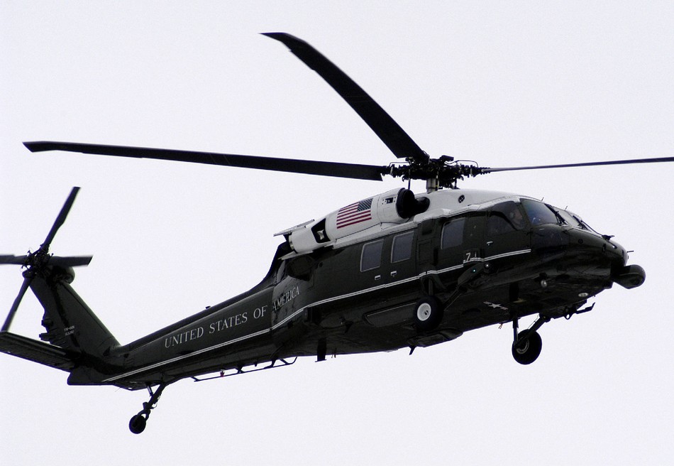 美国总统直升机队mv22亮相