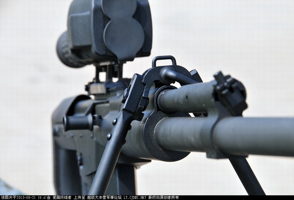 10式12.7mm狙击步枪图片