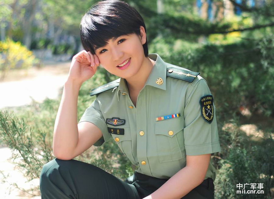解放军可爱女兵竟是跆拳道高手
