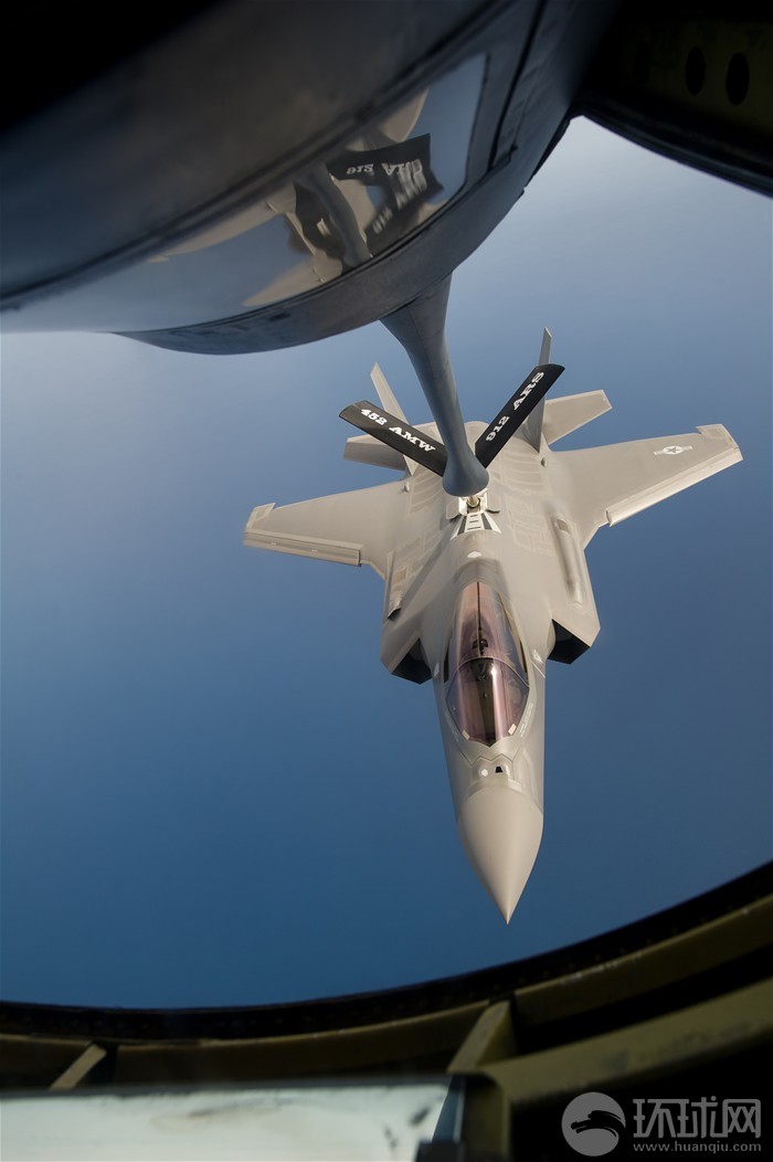 f35战机迈阿密海岸空中加油