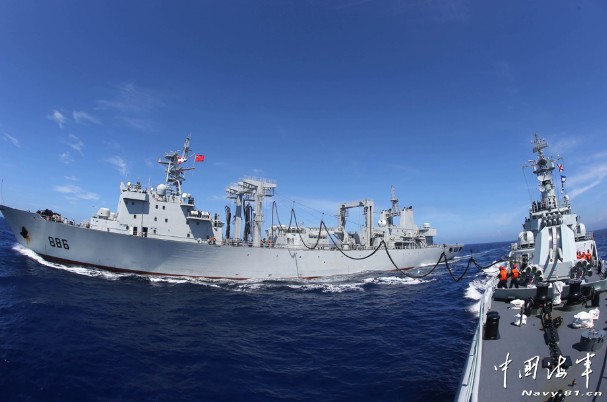 米晋国)由海军北海舰队3艘军舰组成的中国海军舰艇编队25日凌晨驶离