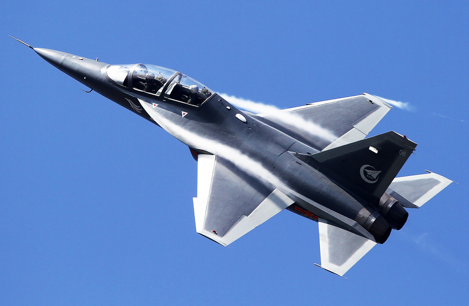 中国人民解放軍　空軍教練機 青空教練｜追趕歐美強國中國空軍的「火紅」與「黯淡」