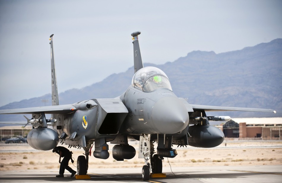 美军绿旗军演开幕f15e披挂上阵