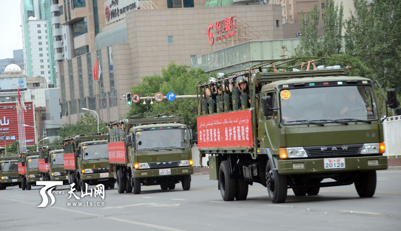 武警战车 反恐图片