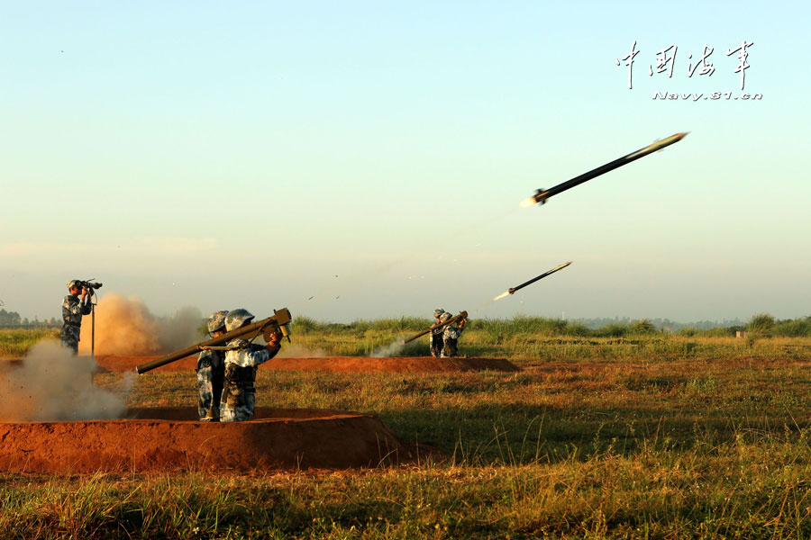 红缨-6导弹双发齐中敌机炸开花