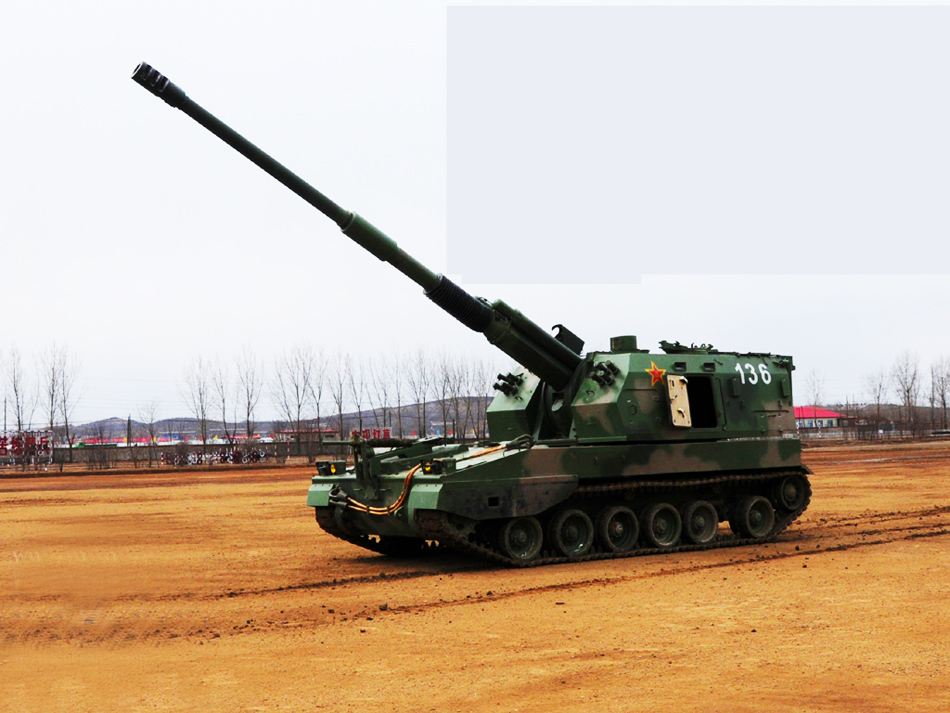 中国火炮排世界第三炮兵连8炮齐射首次亮相