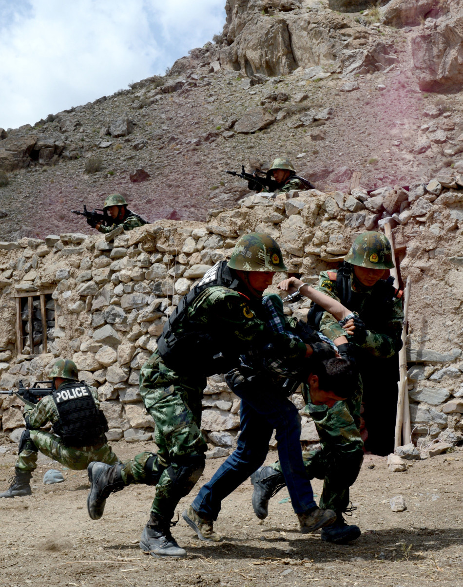 中吉两国边境出重兵联合反恐