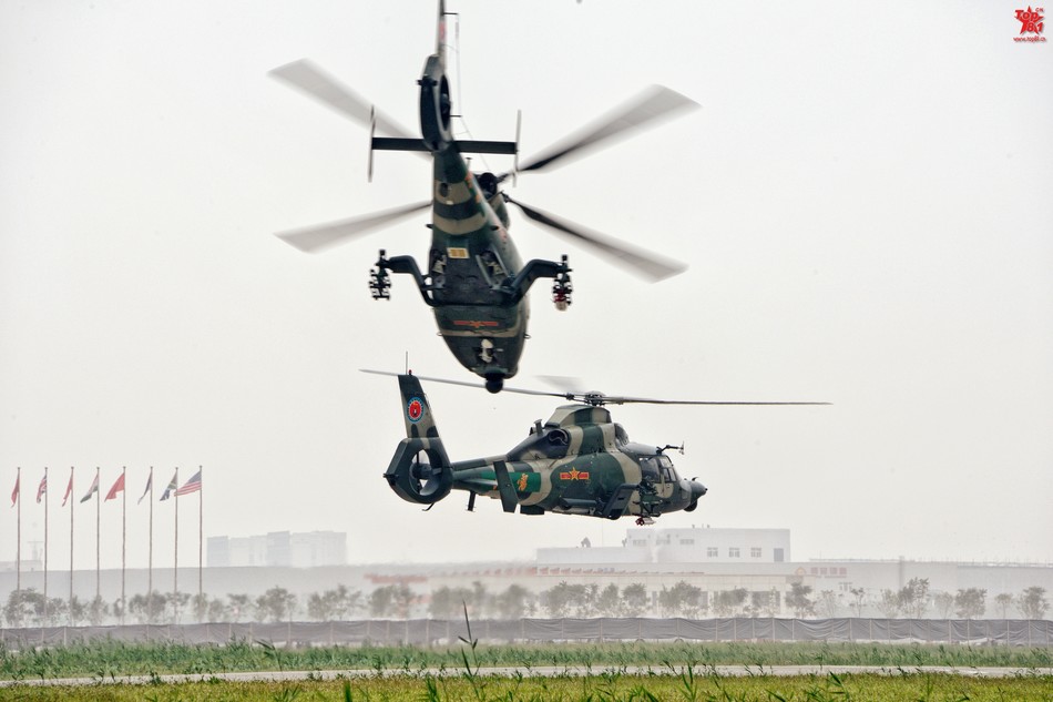 直9直升机表演特技不逊直10