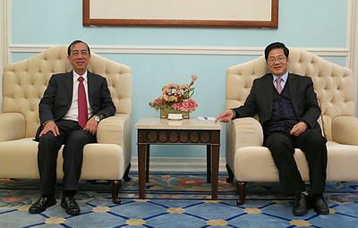 驻葡萄牙大使黄松甫会见澳门中华总商会会长马有礼