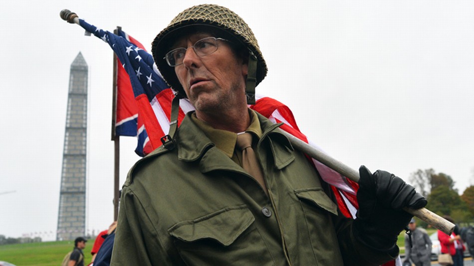 美国二战老兵示威抗议政府关门