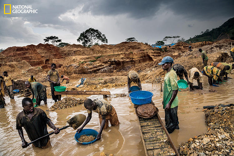 刚果绿色矿井平息采矿业阴霾矿工生活遇曙光