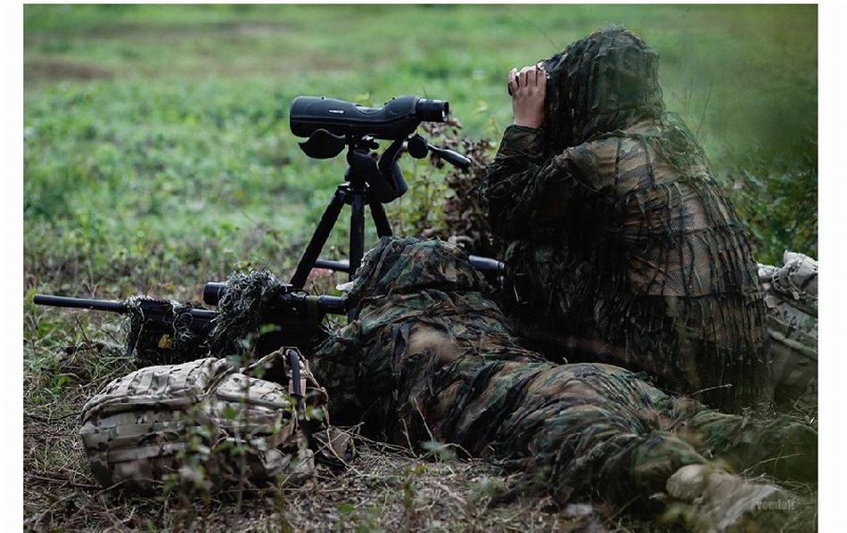 我军狙击手装备精良突显国际范