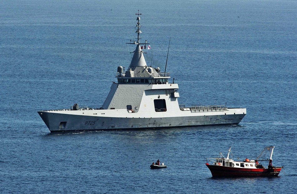 法国最新轻护造型很科幻