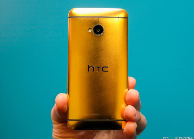 土豪的圣诞节24k黄金版htcone实拍图赏