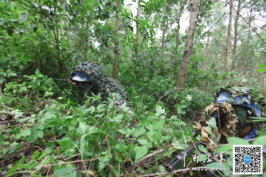 6 解放军"幽灵"部队罕见夜袭照