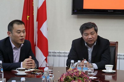 驻格鲁吉亚大使岳斌出席驻格中资企业座谈会