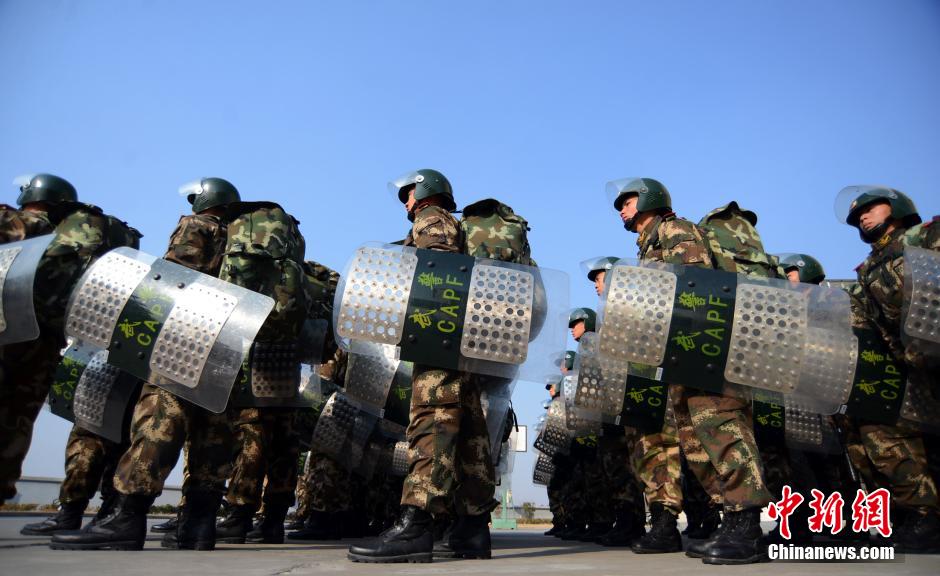 南京武警特战精英实战演练备战新年