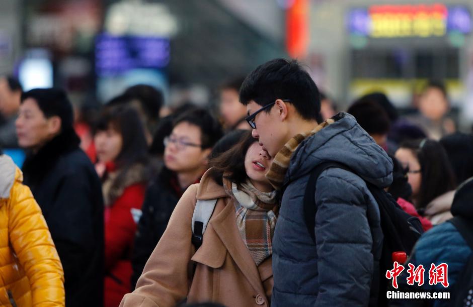 重庆外出务工人员提前返乡避春运高峰