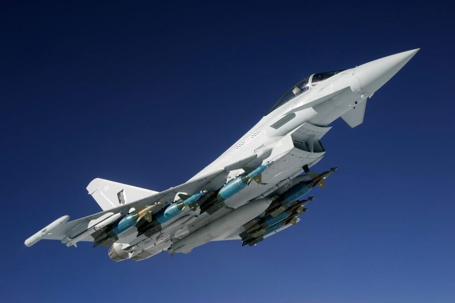 台风战斗机进行武器挂载测试