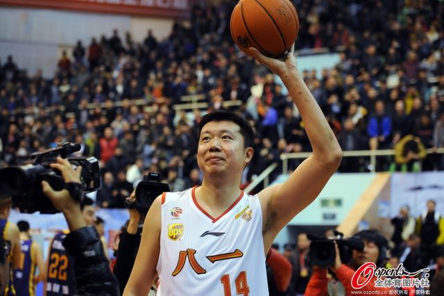 王治郅退役仍未定 八一领队:看球队需要程度