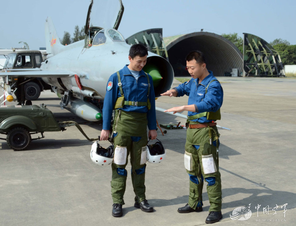 广空部队仍有大量歼7战机服役