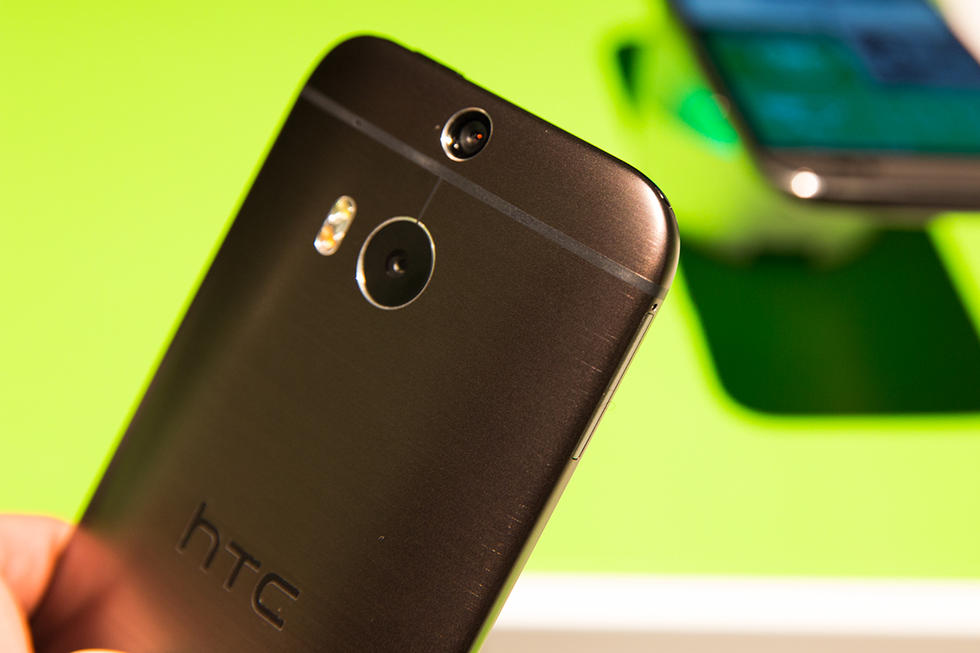 土豪金版本htconem8真机图赏